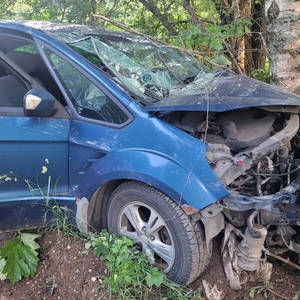 «В Осташковском округе произошло ДТП: водитель и пассажир Ford S-MAX пострадали»